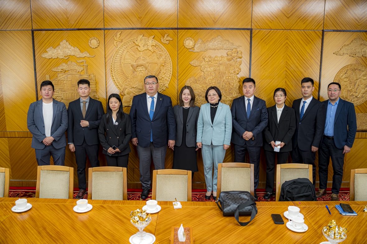 Jianjie with Mongolia Partners